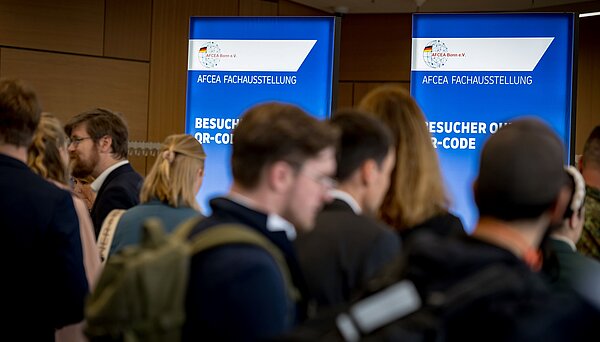 Großes Interesse bei der 38. Fachausstellung: Rund 3.000 Teilnehmerinnen und Teilnehmer strömten direkt am ersten Tag in die Hallen.